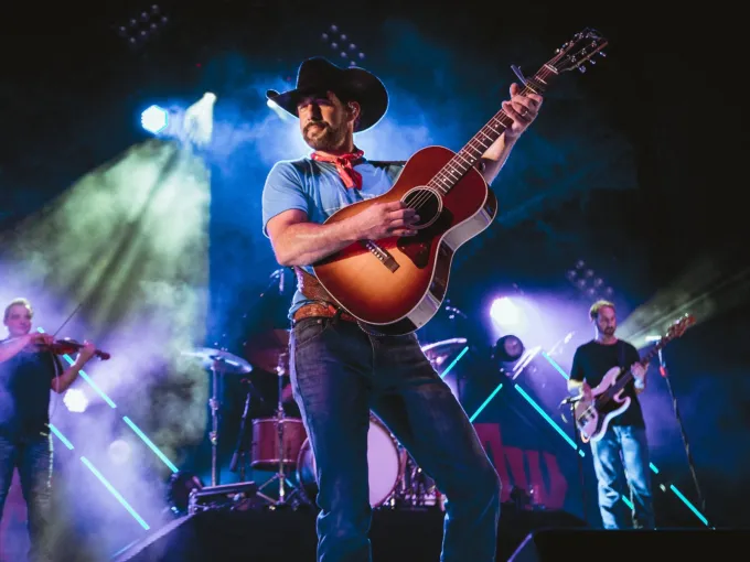 Froggy 101's Guitars & Stars tickets